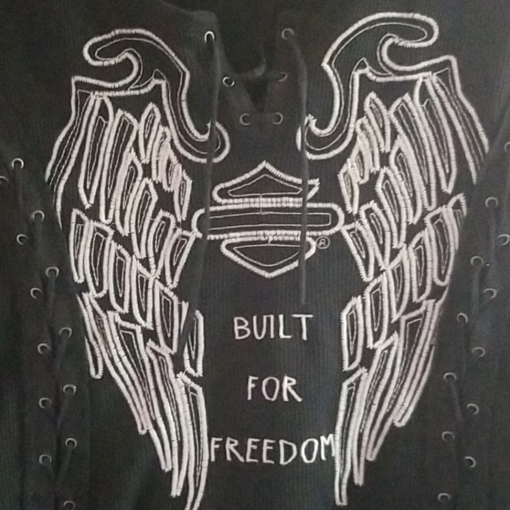 HD long sleeve-built for freedom with ties